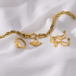 Charm Necklace Breeze