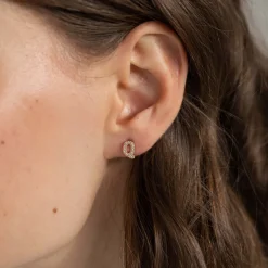Earring Q