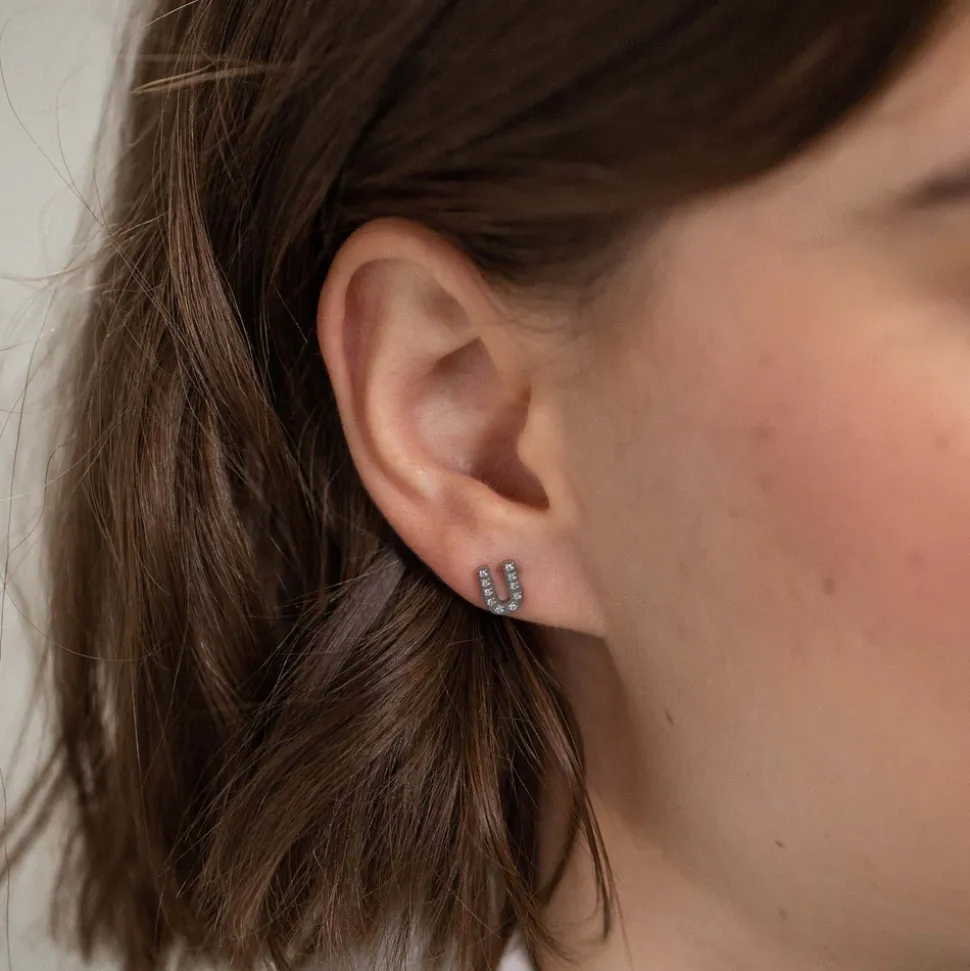 Earring U