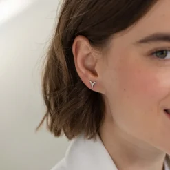 Earring Y
