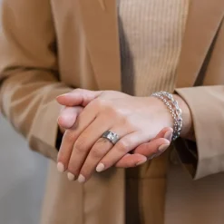 Ring Moemi